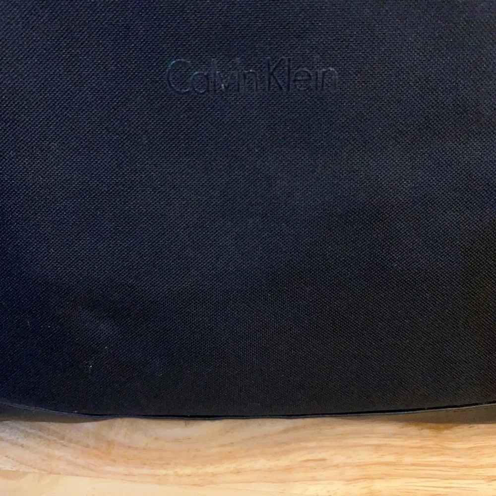 Calvin Klein Black Leather Laptop Adjustable Removable Strap Leather Handles